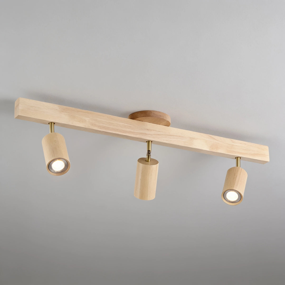 Flar 3 head natural wood ceiling spotlight bar, studio view