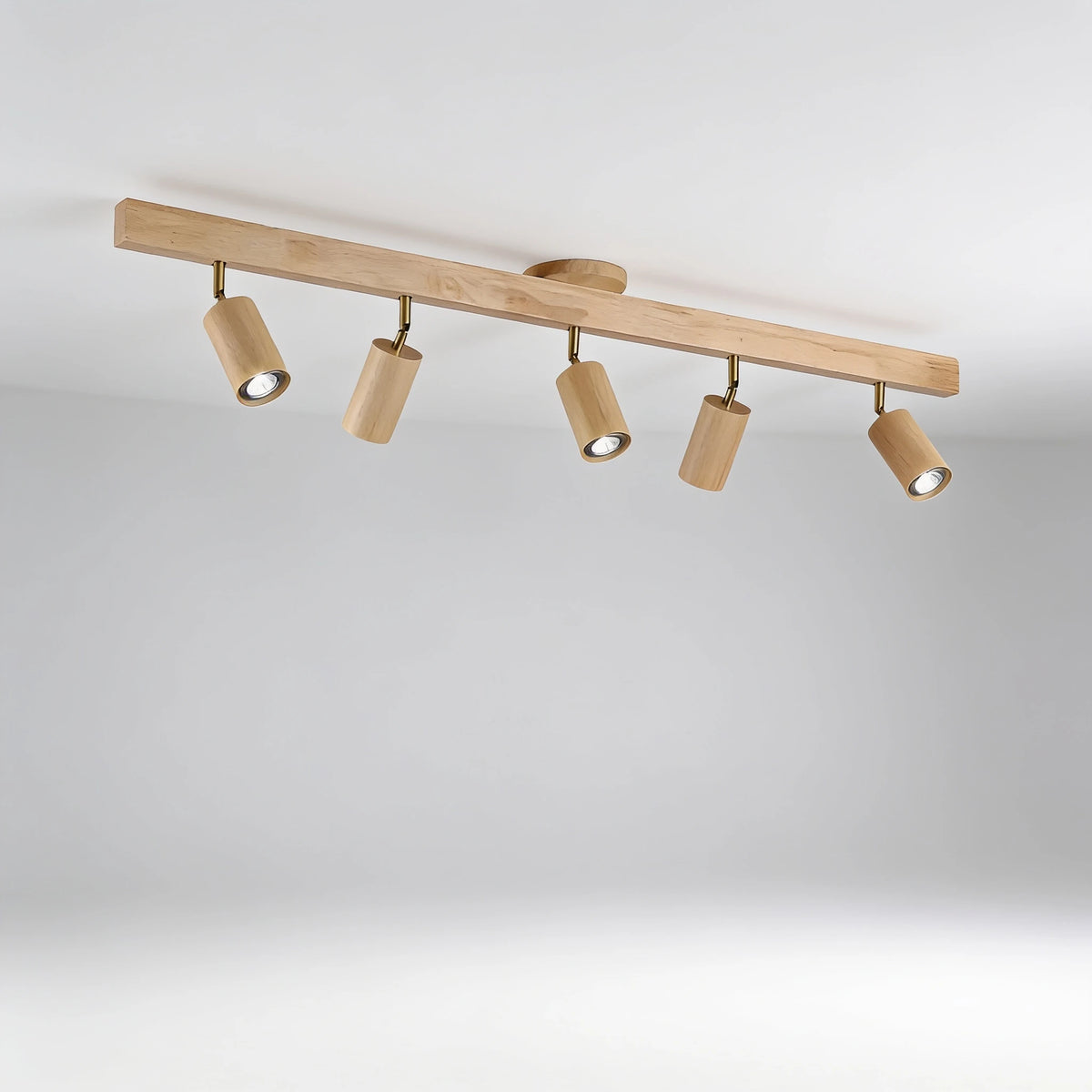 Flar 5 head natural wood ceiling spotlight bar, studio view
